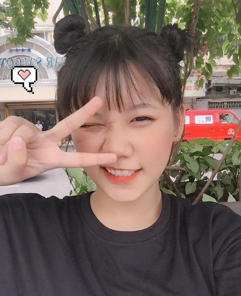 Sinh năm 2001, cô bạn Bình Dương trông đáng yêu như trẻ con chỉ nhờ mặt tròn-6