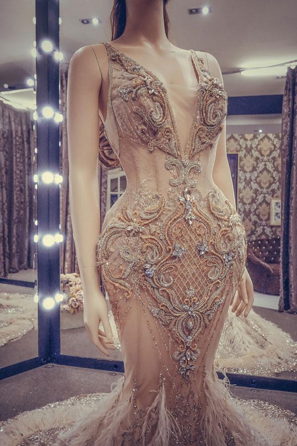 Cận cảnh chiếc váy gắn hàng chục nghìn viên pha lê của Huyền My-4