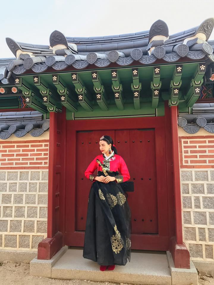 Tin sao Việt 24/10: Chết cười xem Thu Trang bóc mẽ tình trạng nợ nần của Kiều Minh Tuấn-8