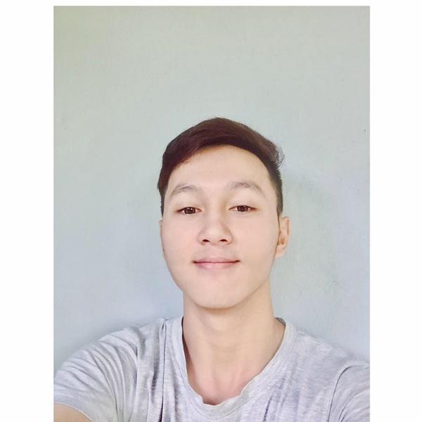 Chàng trai bá đạo nhất năm: Trong 1 phút thay 3 bộ quần áo để sống ảo-2