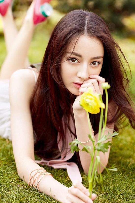 Địch Lệ Nhiệt Ba và Cổ Lực Na Trát: Cùng là mỹ nữ Tân Cương, người được yêu, kẻ bị ghét-1