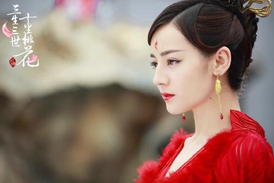 Địch Lệ Nhiệt Ba và Cổ Lực Na Trát: Cùng là mỹ nữ Tân Cương, người được yêu, kẻ bị ghét-5