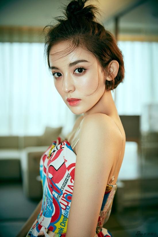 Địch Lệ Nhiệt Ba và Cổ Lực Na Trát: Cùng là mỹ nữ Tân Cương, người được yêu, kẻ bị ghét-9