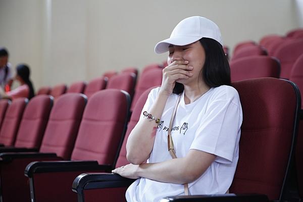 Clip hot: Hiền Sến tỏ tình lãng mạn với Lý Phương Châu giữa chốn đông người-10