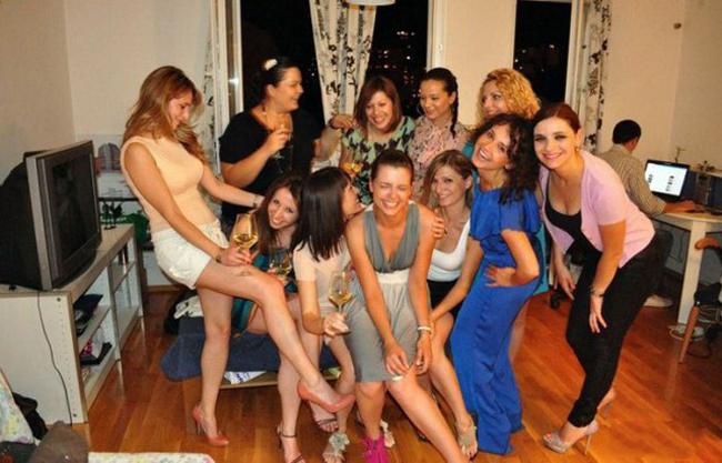 Hành động không giống ai của các quý ông hài hước-3