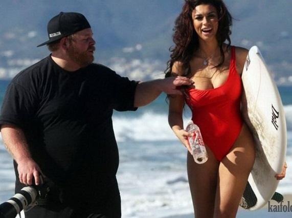 Đi biển thì thể hiện ít thôi nhé các thanh niên-1