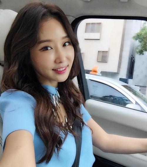 Bà mẹ U50 trẻ đẹp đi cùng con gái khiến người ngoài lầm tưởng hai chị em-7