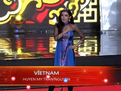 Huyền My cùng dàn thí sinh chào sân đầy khí thế-1