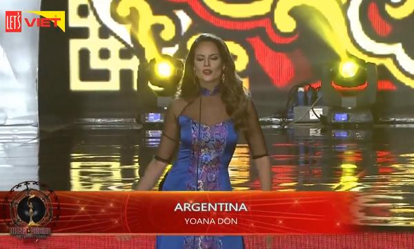 Huyền My cùng dàn thí sinh chào sân đầy khí thế-2