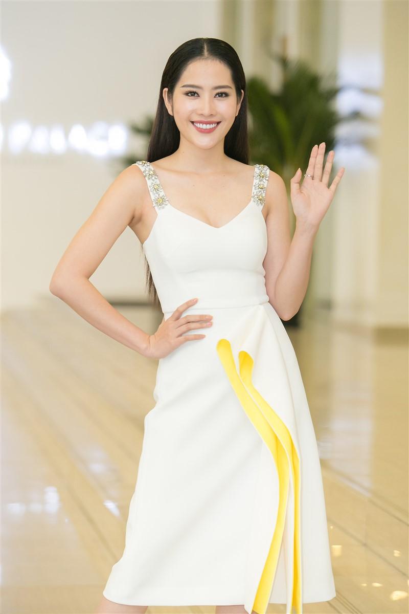 Làm giám khảo Miss Grand 2017, Lý Nhã Kỳ soán ngôi sao mặc đẹp trên thảm đỏ tuần này-8