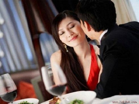 Cô gái xinh đẹp nhận 'quả đắng' khi thuê đồ hiệu 'săn' chồng đại gia