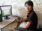 Nghị lực của chàng trai Việt ngồi xe lăn làm việc cho công ty Singapore