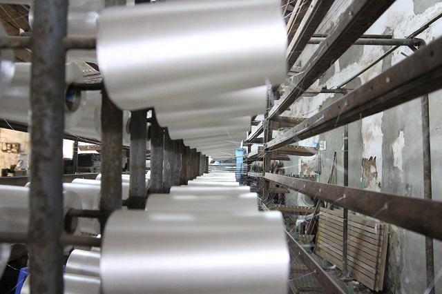 Đến Vạn Phúc xem cận cảnh quy trình sản xuất lụa tơ tằm ở làng nghề 1.000 năm tuổi-4