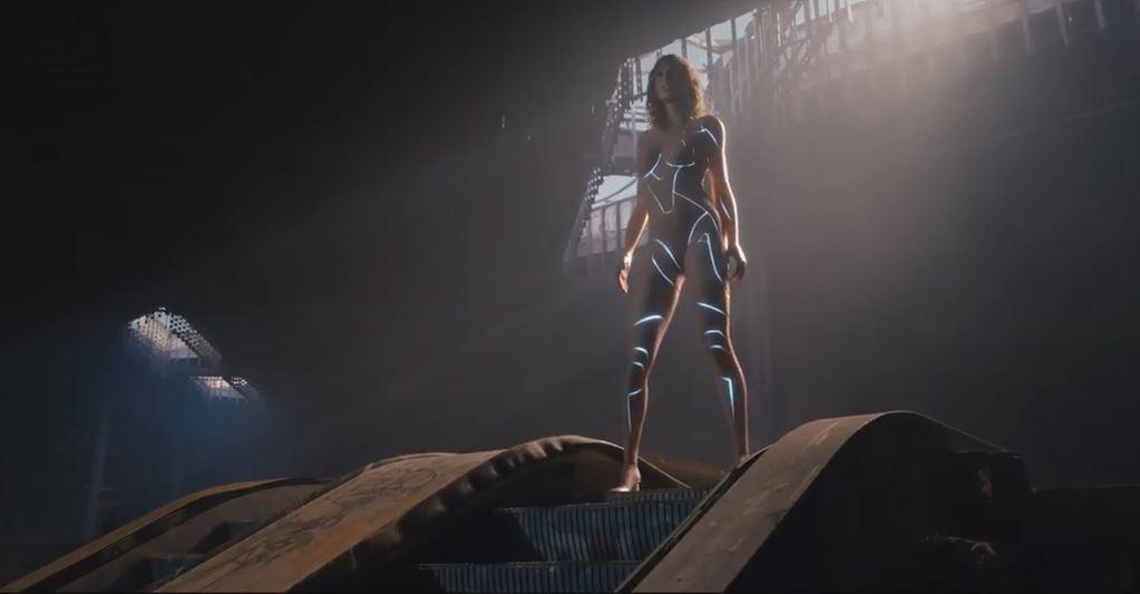 Đây là ý nghĩa của cảnh Taylor Swift phóng sấm sét giết chính mình trong MV mới-9