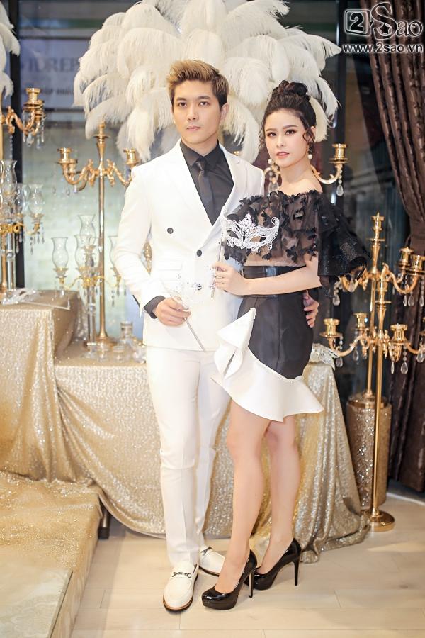 Hà Hồ lái xe đưa Kim Lý đi sự kiện trên xế hộp 7 tỷ mới tậu-5