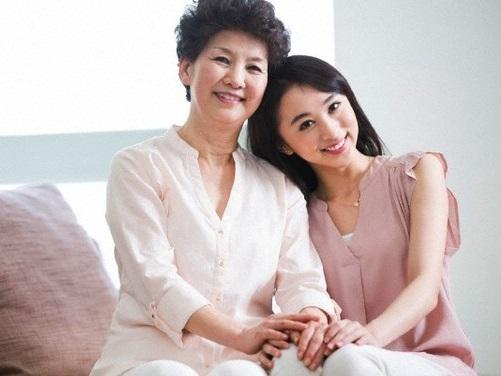 Mẹ chồng là 3 con giáp này thì con dâu luôn được cưng chiều và sống sướng như tiên