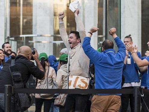 Apple báo giá sửa iPhone X đắt khét-2