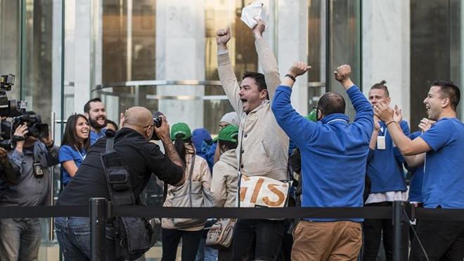 Người Việt làm gì để sớm mua được iPhone X?-1