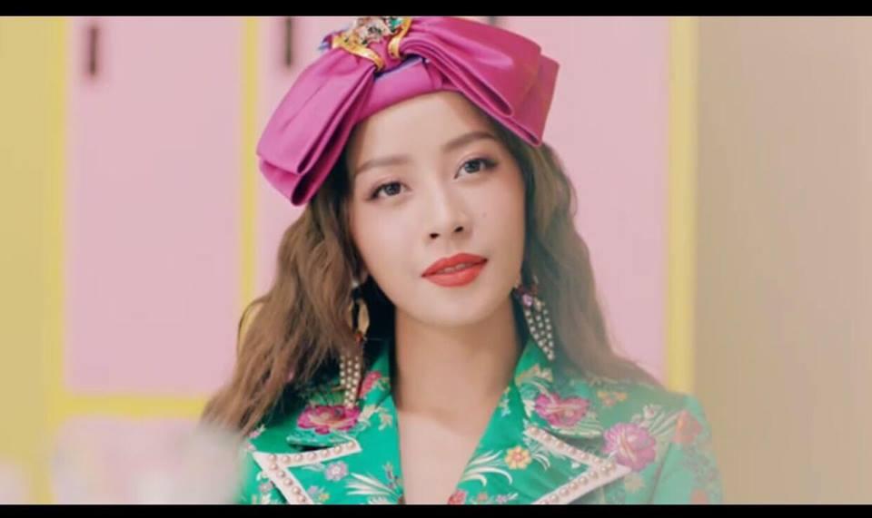 Chi Pu gây khó hiểu với trang phục lộ nội y trong MV Cho ta gần hơn-2