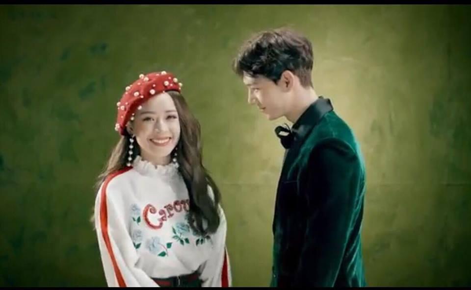 Chi Pu gây khó hiểu với trang phục lộ nội y trong MV Cho ta gần hơn-12