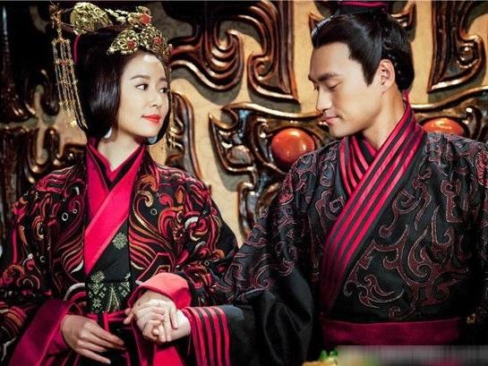 Ba chị em rủ nhau đi đánh ghen bị phạt 4,5 triệu đồng-4