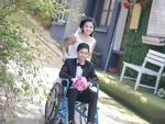 Quyết lấy chàng trai ngồi xe lăn, cô gái Lạng Sơn liên tục bị xui bỏ trốn trong ngày cưới