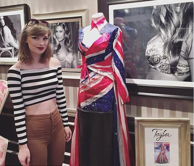 Nữ sinh thường xuyên gặp rắc rối vì quá giống Taylor Swift-1