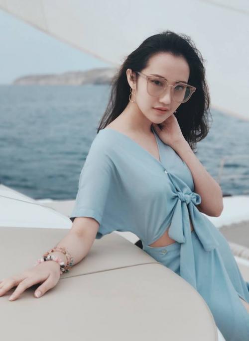 Chân dung cô gái tài sắc vẹn toàn được cho là ‘bạn gái mới’ của thiếu gia Phan Thành-5