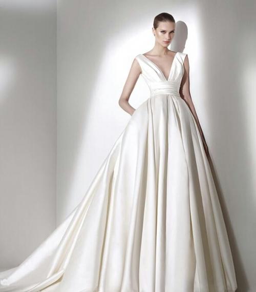 Với vóc dáng bé nhỏ, Song Hye Kyo sẽ chọn váy cưới kiểu nào để làm ‘cô dâu thế kỉ’?-3