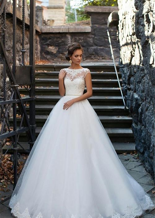 Với vóc dáng bé nhỏ, Song Hye Kyo sẽ chọn váy cưới kiểu nào để làm ‘cô dâu thế kỉ’?-6