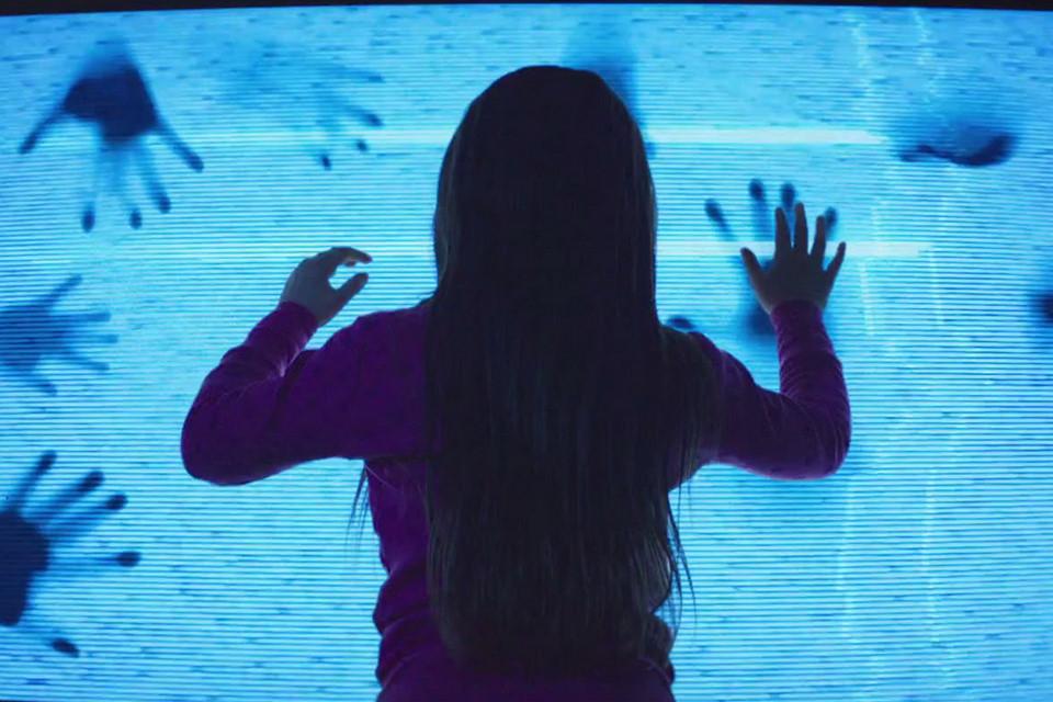 10 công nghệ trở nên đáng sợ trong thế giới phim kinh dị-1