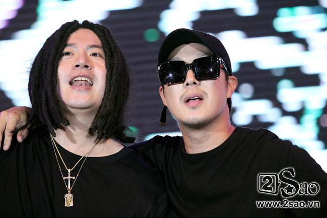 Hàng nghìn fan Việt chen lấn để được nhìn Hoàng tử Châu Á Lee Kwang Soo-7