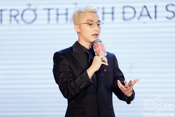 Chết mê với hình ảnh Sơn Tùng điển trai lịch lãm như doanh nhân thành đạt-4