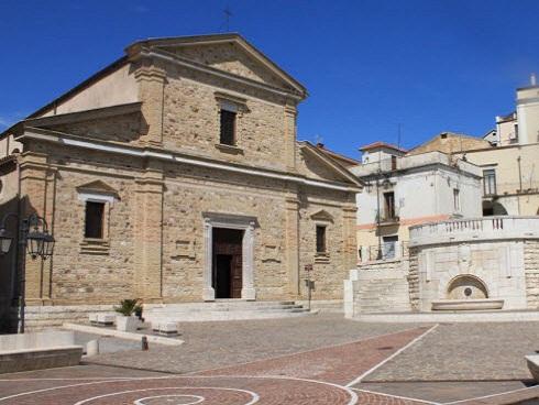 Lạ đời thị trấn thưởng tiền để mời du khách tới sống