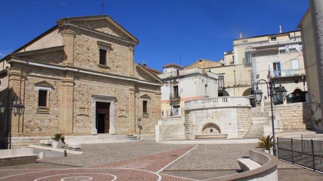 Lạ đời thị trấn thưởng tiền để mời du khách tới sống-3