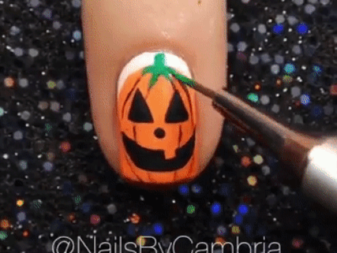 Clip: Hòa chung không khí mùa Halloween với 8 mẫu nail đẹp - độc - lạ-2