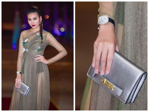 Đeo đồng hồ tiền tỷ, mặc váy xuyên thấu khiến Thanh Hằng gợi cảm hết mức