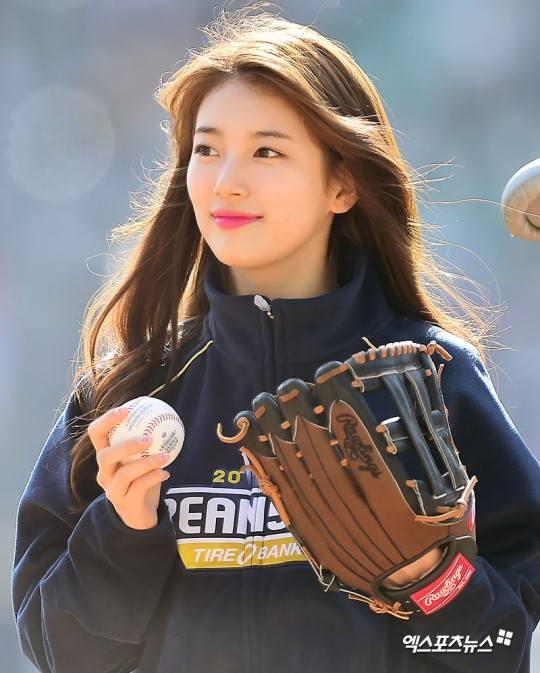 Sao Hàn 29/10: Sulli mặc áo xuyên thấu, khoe sắc bên bà xã Jang Dong Gun-3