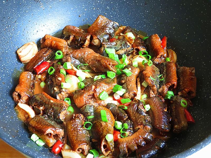 Cuối tuần bồi bổ cho cả nhà với món lươn om đậm đà-4