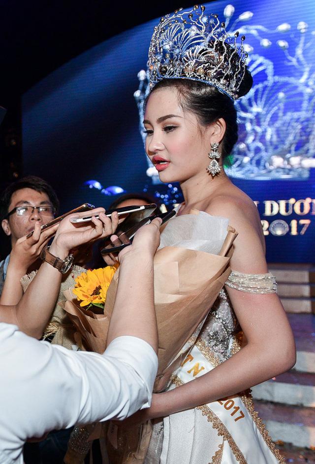 Không phục người kế nhiệm, hoa hậu Đại Dương 2014 Đặng Thu Thảo từ bỏ danh hiệu-2