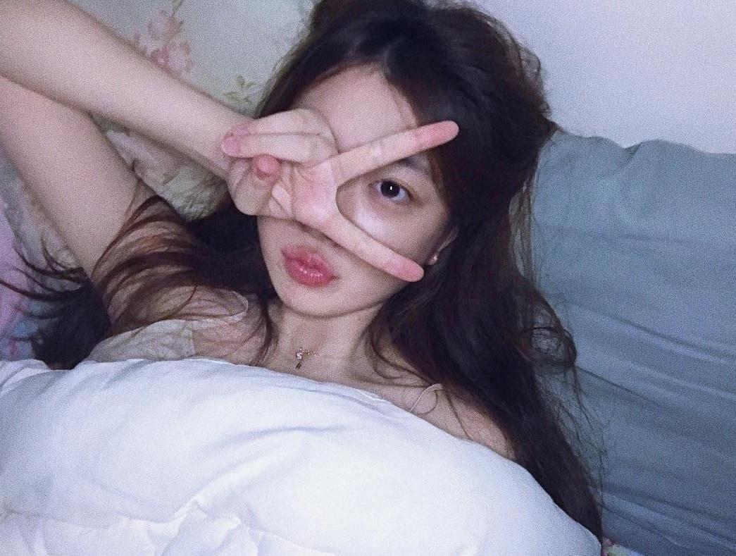 Cô gái Hàn được ví như chị em song sinh thất lạc của Sulli vì giống thần tượng đến 99%-8