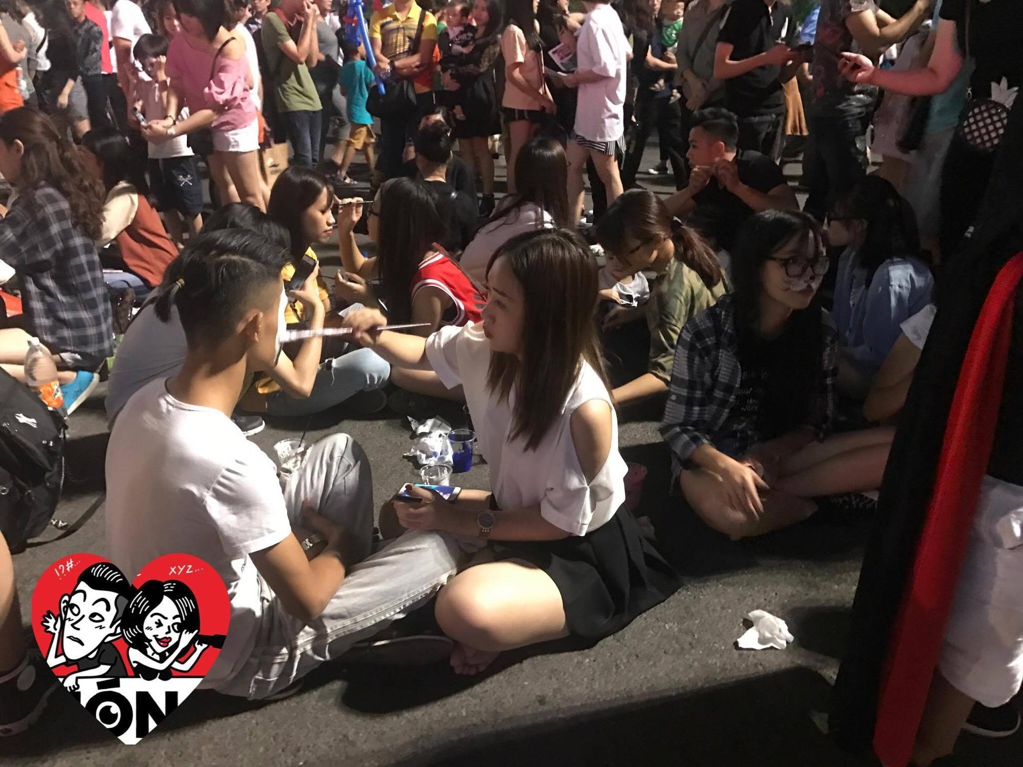 Đã mắt với màn nhảy flashmob theo phong cách thây ma trên phố đi bộ Hà Nội-2