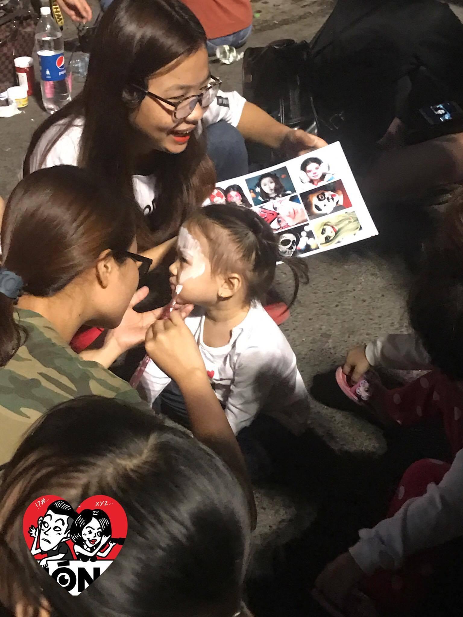 Đã mắt với màn nhảy flashmob theo phong cách thây ma trên phố đi bộ Hà Nội-3