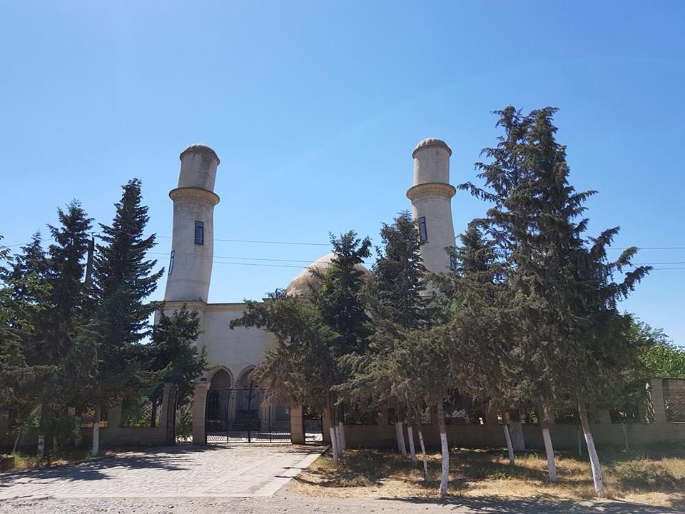 Chàng trai Tiền Giang đi xe máy từ Việt Nam đến Pháp-7