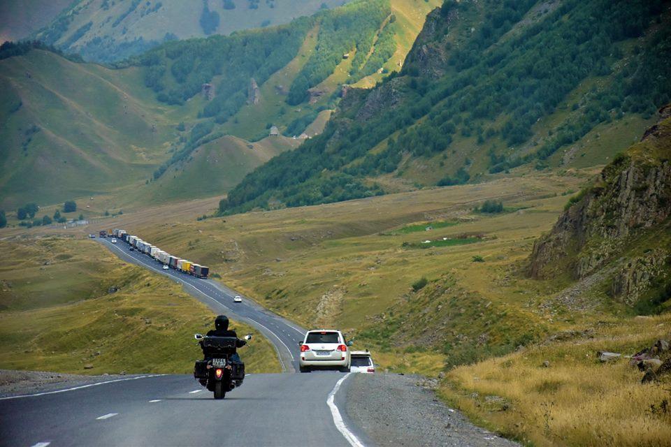 Chàng trai Tiền Giang đi xe máy từ Việt Nam đến Pháp-10