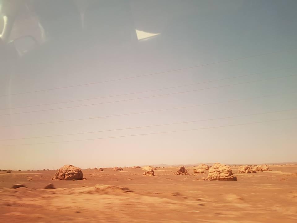 Chàng trai Tiền Giang đi xe máy từ Việt Nam đến Pháp-12