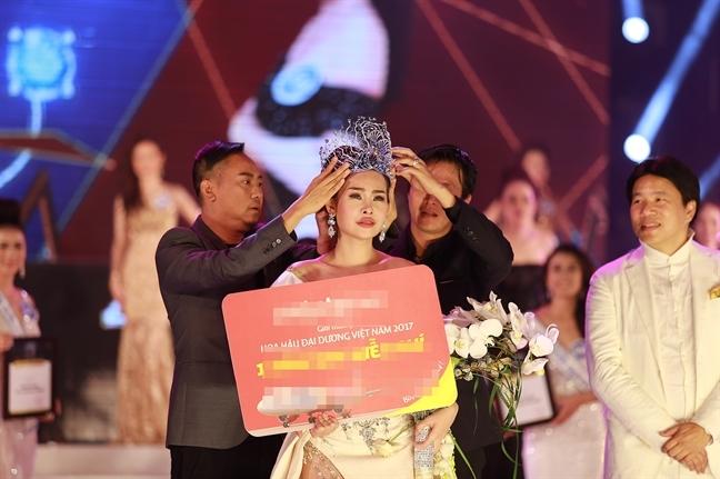 MC Phương Mai tố Võ Việt Chung nói dối việc trao vương miện cho tân Hoa hậu Đại Dương 2017-1