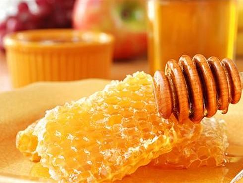 Ba cách làm đẹp da bằng sáp ong-1