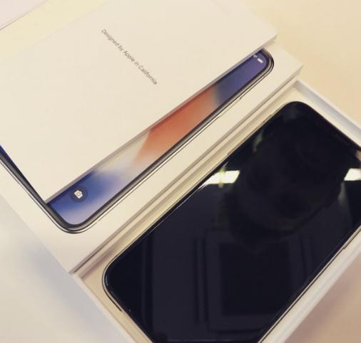 iPhone X sắp lên kệ, ảnh hộp chính thức tràn lan trên mạng-3