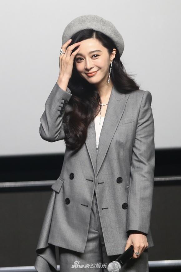 Phạm Băng Băng cá tính với phong cách menswear bên bạn trai Lý Thần-1